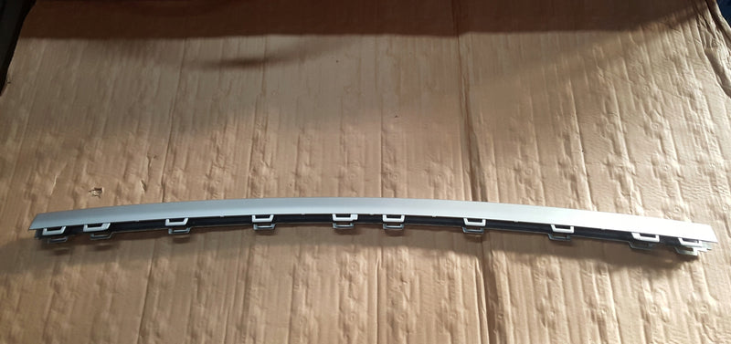 LISTWA ZDERZAKA PRZÓD AUDI A6 C8 LIFT S-LINE 4K0807717B ŚRODKOWA PRZEDNIA