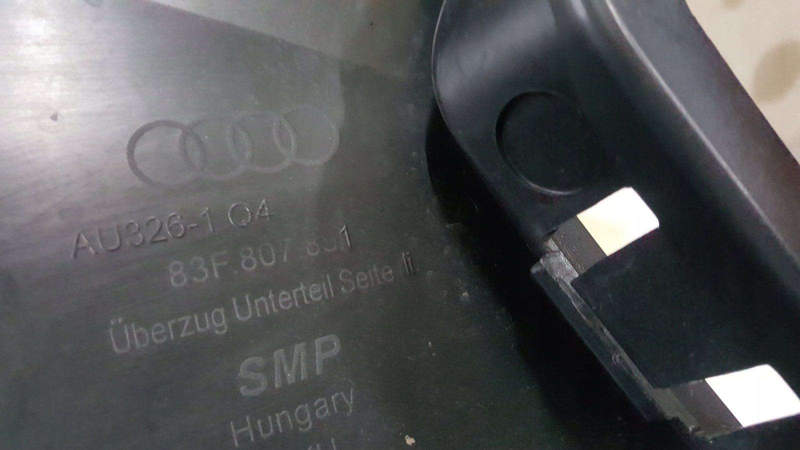 Narożnik zderzaka tylnego lewa strona AUDI Q3 83F807851 demontaż