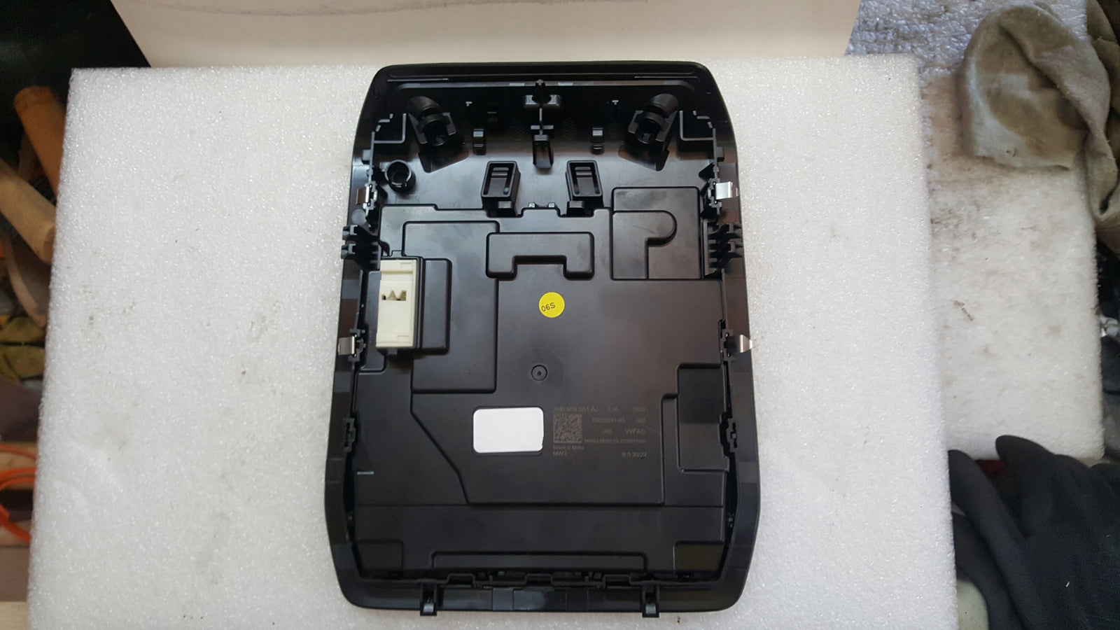 Lampka podsufitki LED- VW GOLF VIII 5H0959561AJ