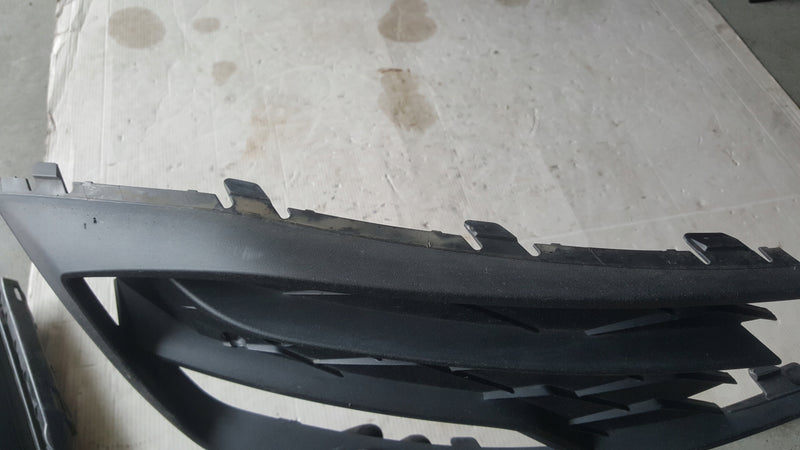 Kratka zderzaka lewy przód SEAT LEON 5FA853665C demontaż