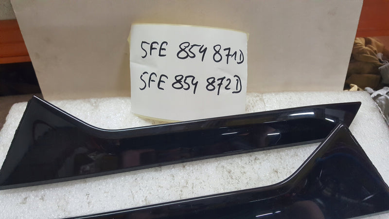 Listwa klapy bagażnika lewy prawy tył CUPRA SEAT LEON 5FE854871D 5FE854872D