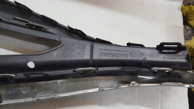 Kratka zderzaka przedniego lewa strona VW PASSAT B8 ALLTRACK 3G0853665P