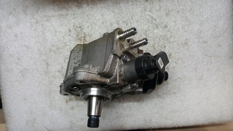 Pompa wtryskowa 2.0 TDI --VW AUDI 03L130755AC demontaż