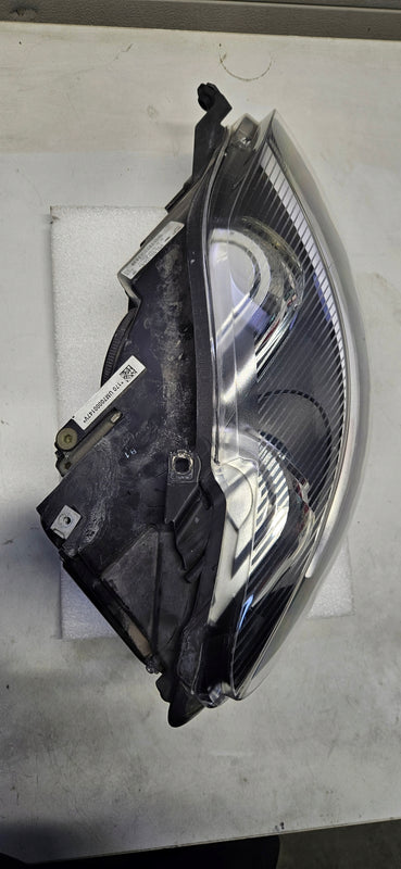 5M1941752B Pr IDEAŁ xenon skrętny Vw Golf 6 Plus LIFT 2013r