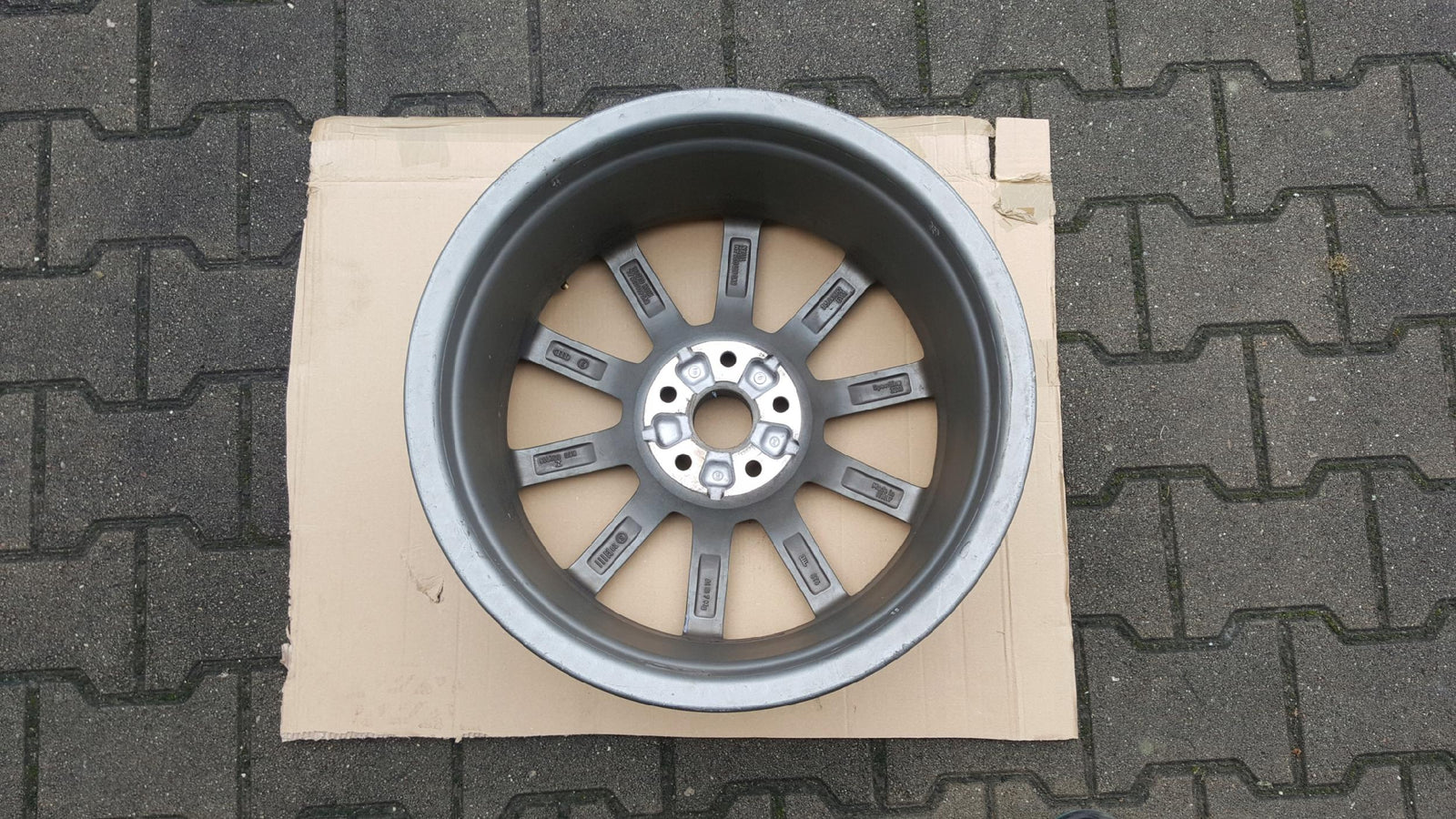 Felga Audi A3 S3 R18 7.5J ET51 5x112 8V0601025AL 8V0601025AM