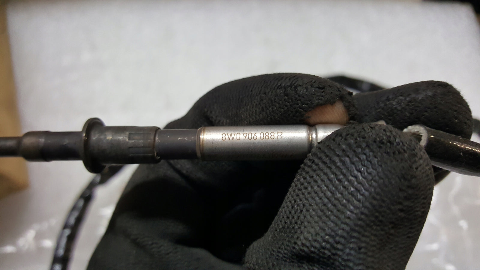 NOWY ORYGINALNY czujnik temperatury spalin AUDI A4 B9 A5 Q5 8W0906088R