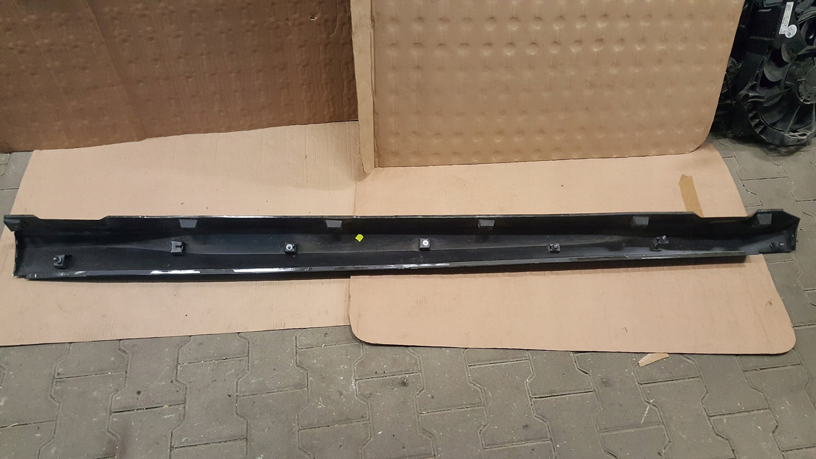 PRÓG LISTWA PROGOWA VW VOLKSWAGEN ID7 ID.7 14A853856A 2023 ->PRAWA