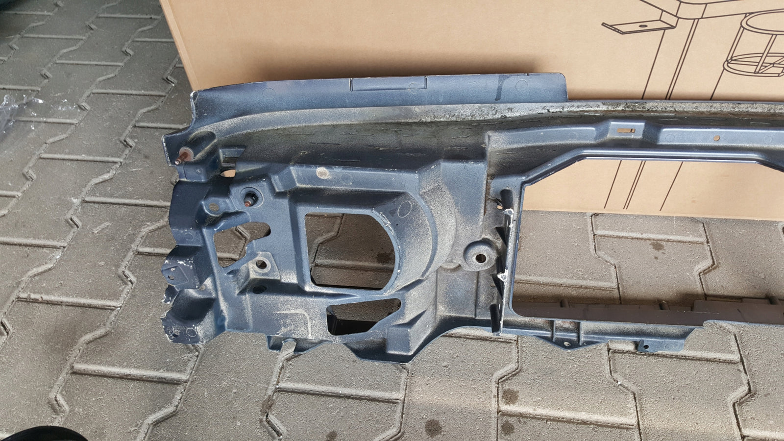 ATRAPA GRILL wraz z wzmocnieniem czołowym FORD EXPLORER II 95r f57b8200