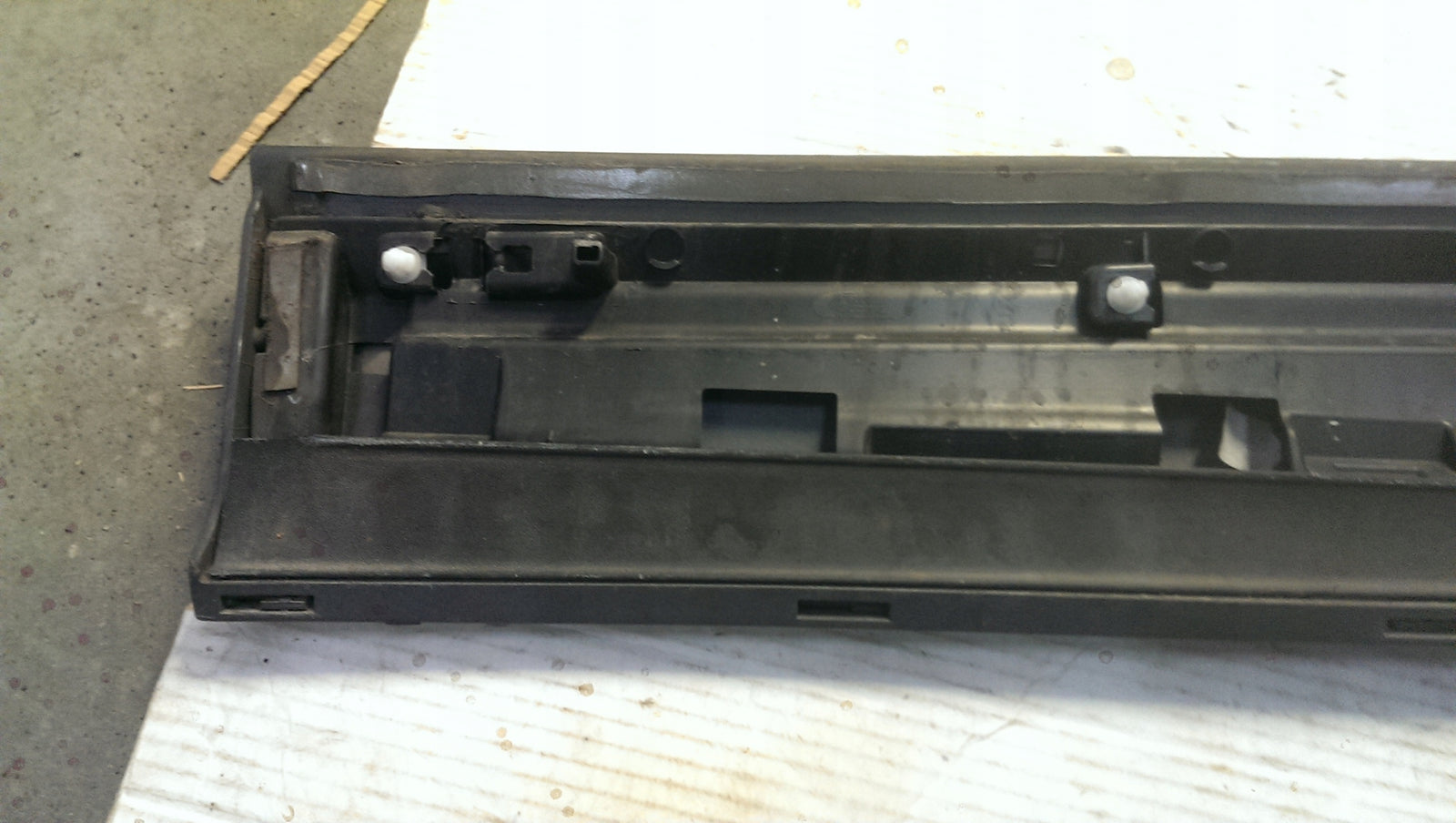 Listwa drzwi prawy przód AUDI Q3 8U0853960G