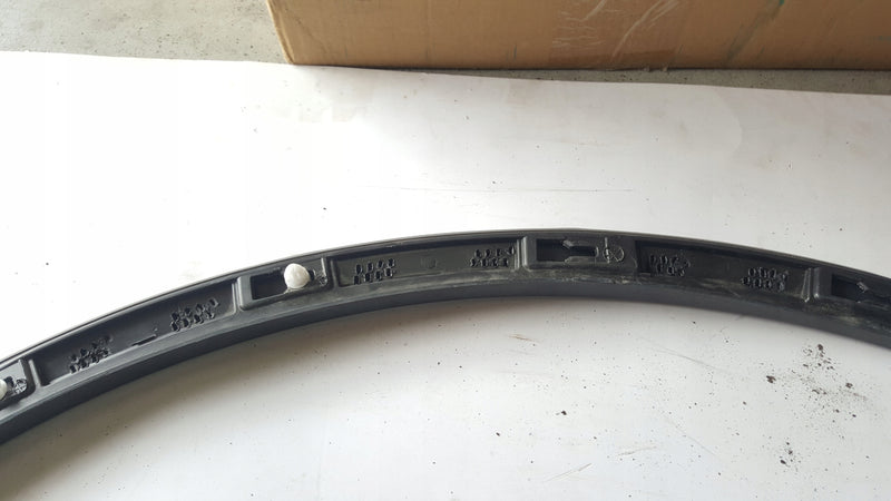 Listwa błotnika lewy przód VW TOUAREG 3 760853717 demontaż