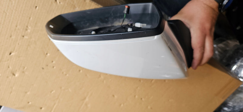 4M1857410BF PR Lusterko zewnętrzne AUDI Q5 Q7