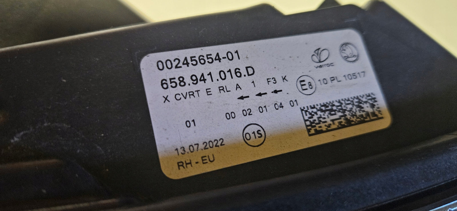 PR kompletny Full LED SKODA Kamiq 658941016D 2022r IDEAŁ