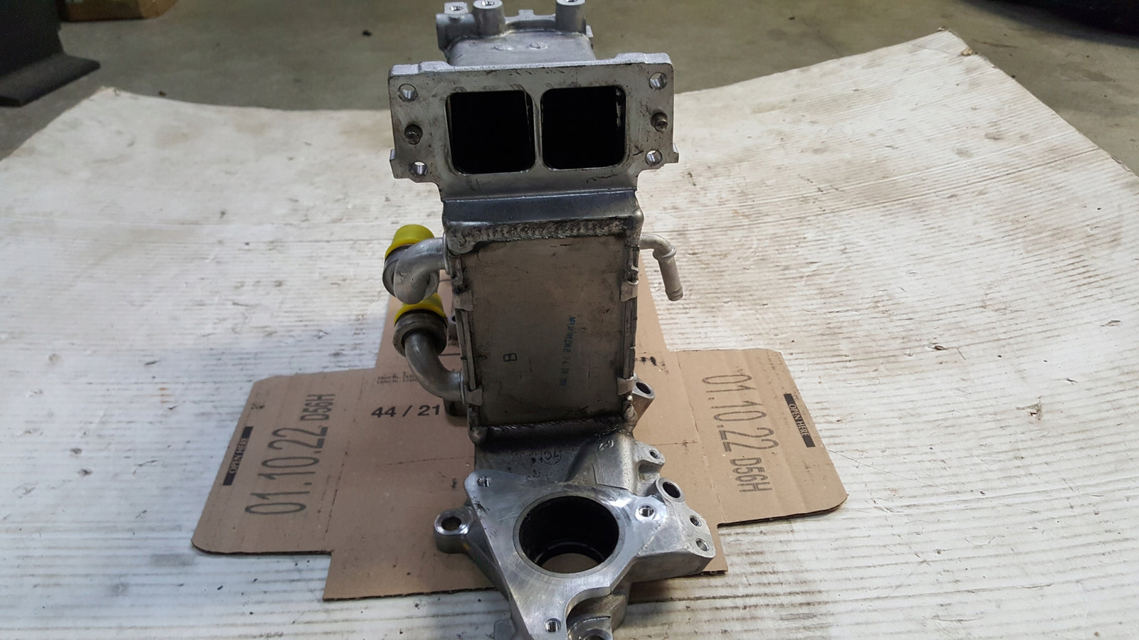 Kolektor ssący VW AUDI SKODA 2.0 TDI 04L129766AS