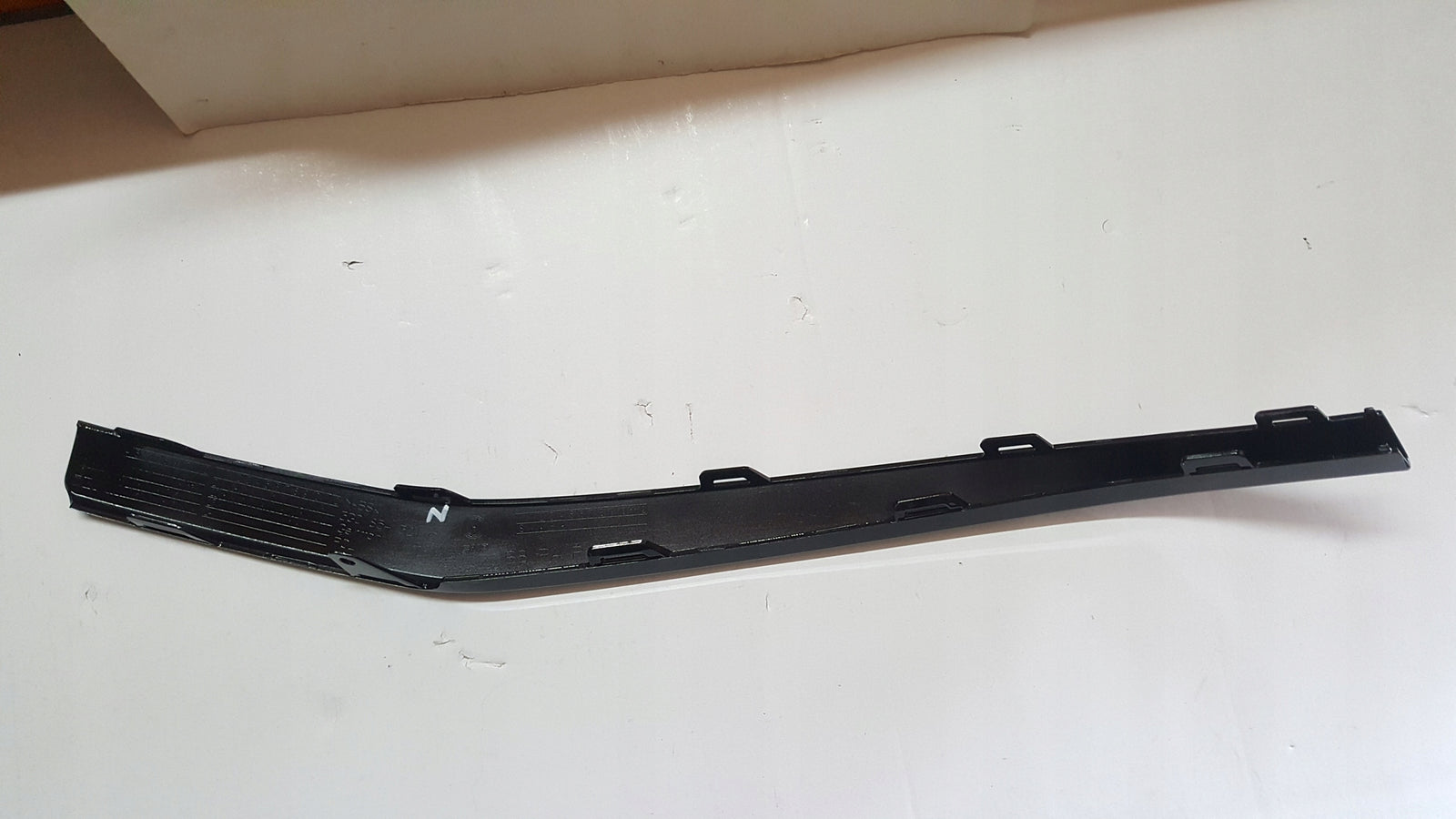 NOWA ORYGINALNA listwa zderzaka lewy przód VW PASSAT B8 R-LINE 3G0854321C