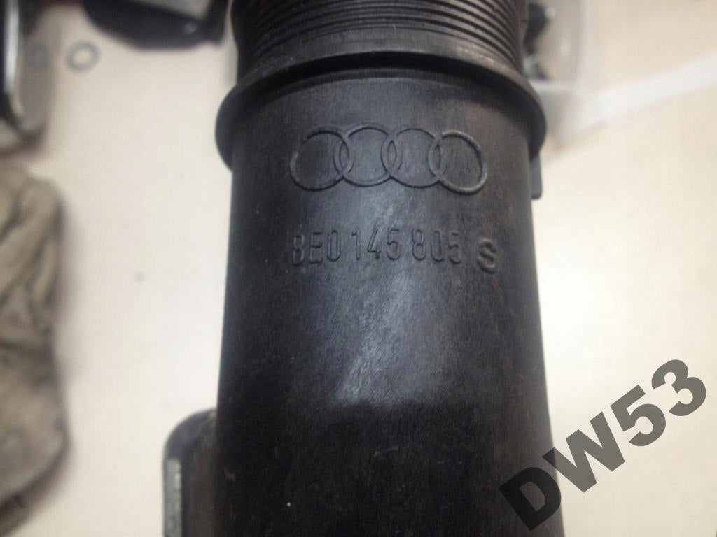 chłodnica powietrza Audi A4 8E0145805S intercooler