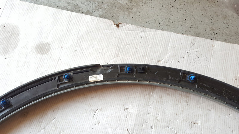 Listwa błotnika PR tył AUDI Q5 80A853818A demontaż
