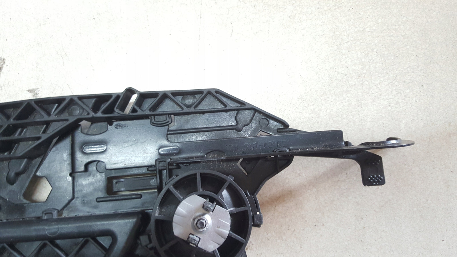 01fd5223a367916e7ff19a3bf714fbdc