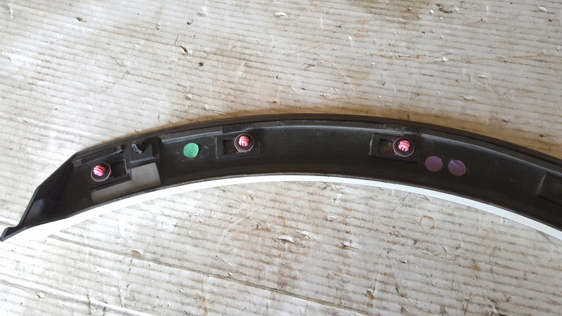 Listwa błotnika prawy tył AUDI Q8 4M8853818