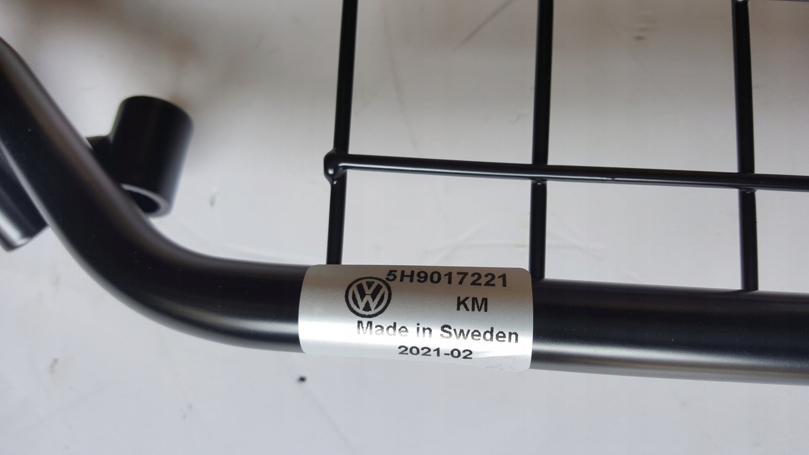 NOWA kratka oddzielająca przestrzeń bagażnika VW GOLF VIII 5H9017221