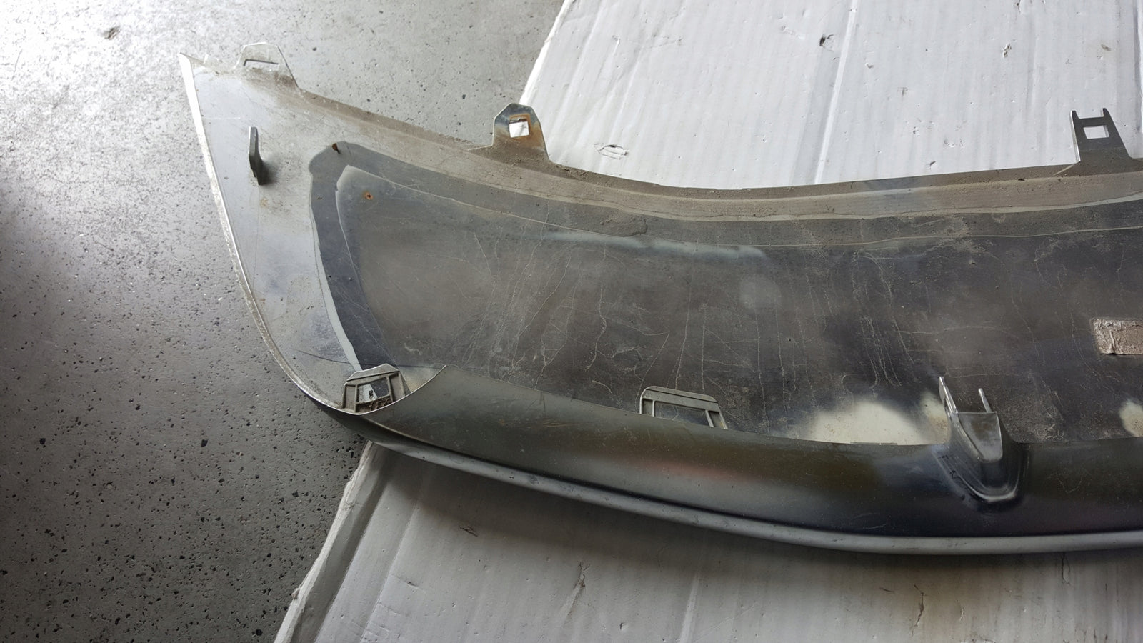 Spoiler zderzaka przedniego AUDI S5 i S4 (B9) 8W0807717C