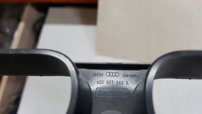 NOWA ORYGINALNA kratka zderzaka przedniego AUDI A6 (C7) ALLROAD 4G0807683A
