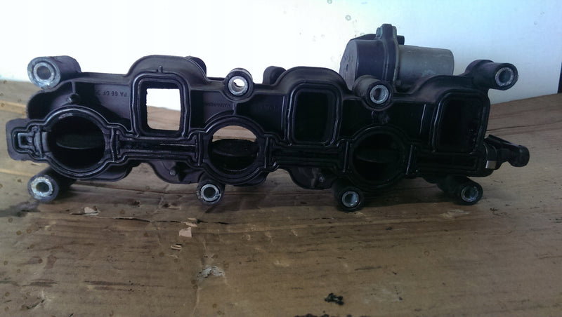 kolektor ssący VW Audi 059129712BC