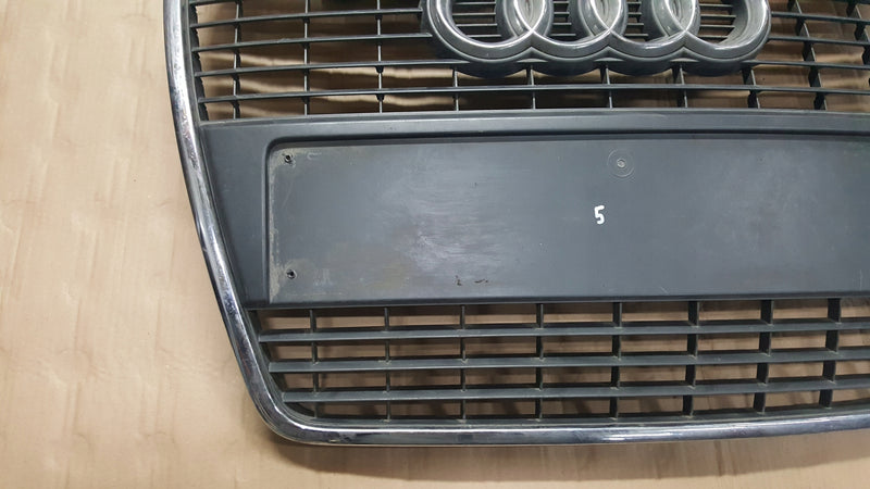 AUDI A6 C6 S-LINE 4F0853651S ATRAPA GRILL KRATKA ZNACZEK