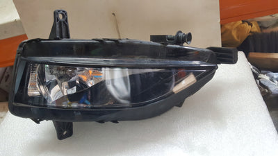 Prawy halogen VW GOLF VII 5G0941662F demontaż