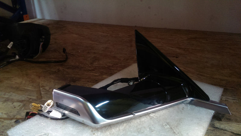 Lusterko prawe kamera AUDI E-TRON 4KE857410A