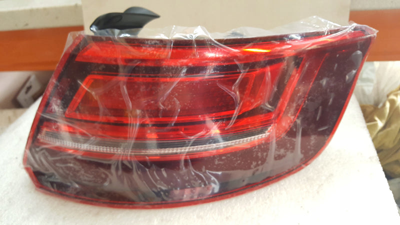 NOWA ORYGINALNA tylna prawa lampa LED Audi A3 LIFT 8V4945070