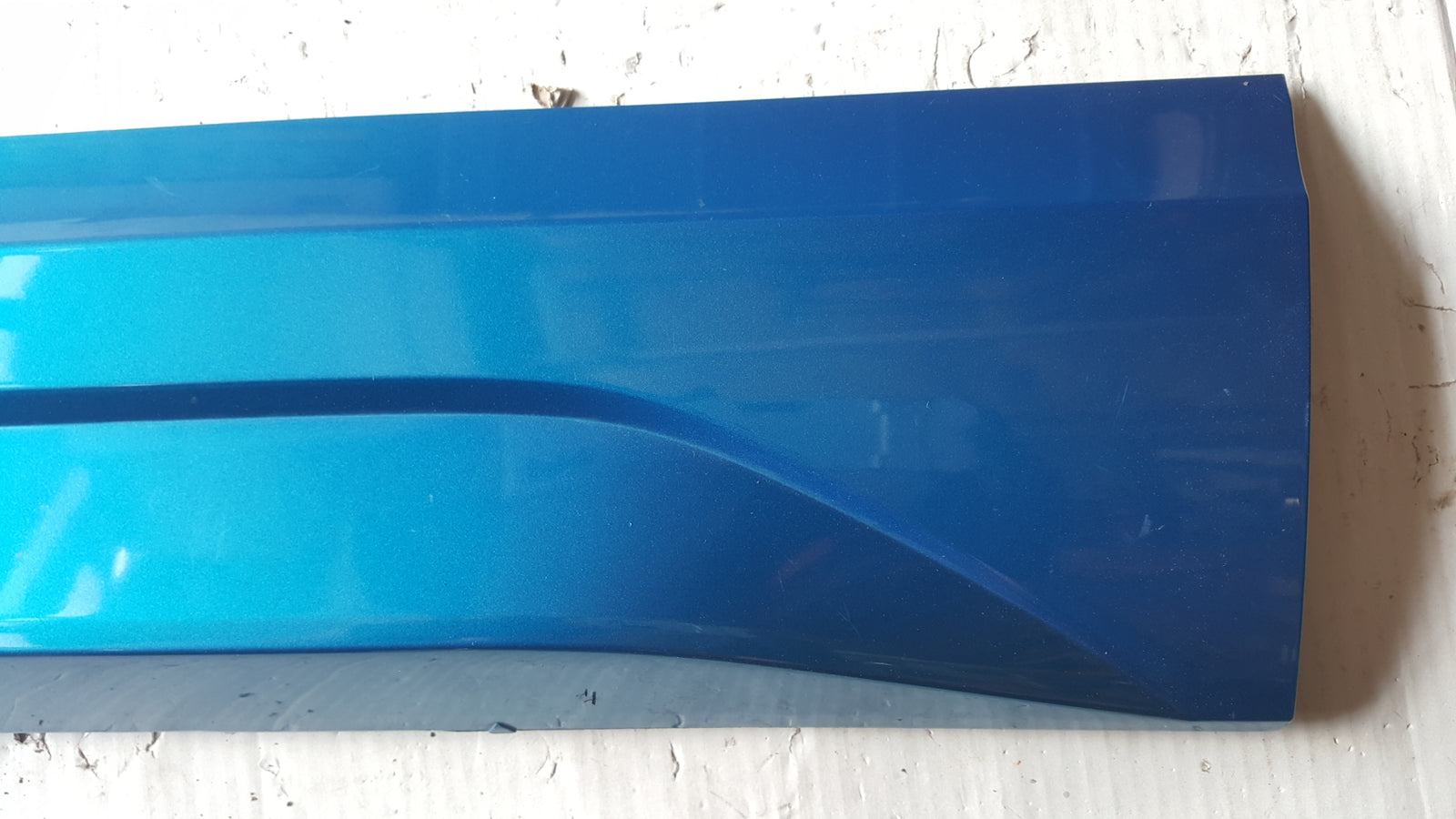 Listwa drzwi lewy tył AUDI Q3 8U0853969E demontaż