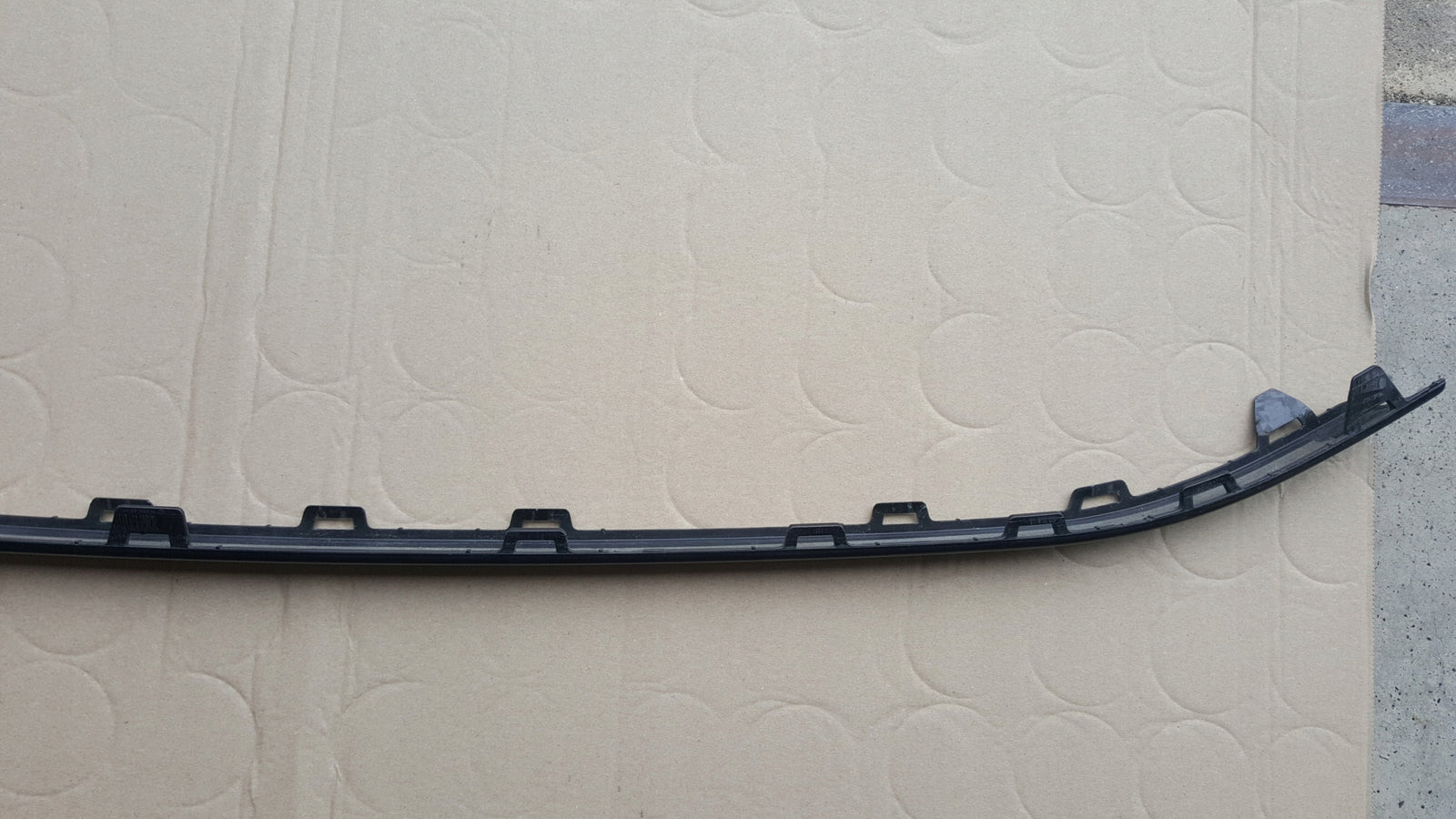 VW TOUAREG 760 2018+ LISTWA SPOILER ZDERZAKA PRZÓD CZARNY 760853245C