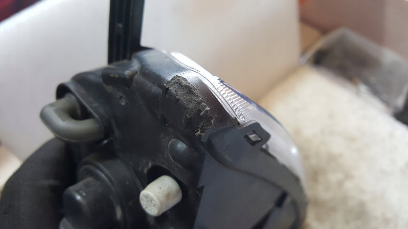 Prawy halogen VW PASSAT B8 3G0941662K demontaż