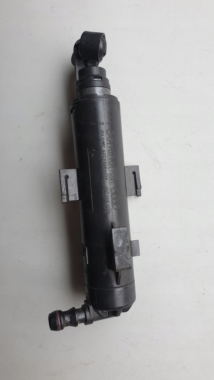 Pr spryskiwacz reflektora AUDI A4 8K0955102A