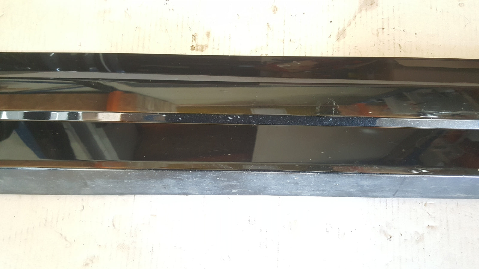 Listwa drzwi prawy przód AUDI Q3 8U0853960D