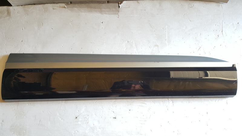 Listwa drzwi prawy przód AUDI Q7 4M0853960B
