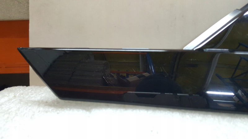 Listwa nakładka drzwi prawy tył AUDI Q3 SPORTBACK 83F839904 demontaż