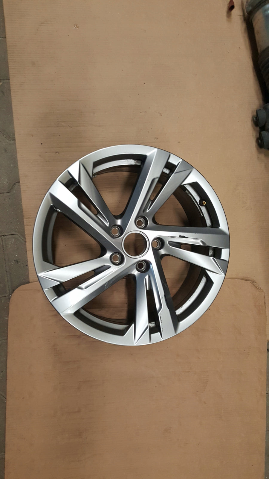 Felga aluminiowa Volkswagen OE T-R0C 7.0