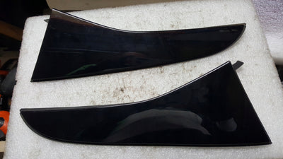 Listwy klapy bagażnika lewa+prawa strona M-B W205 A2067900400 A2067900300