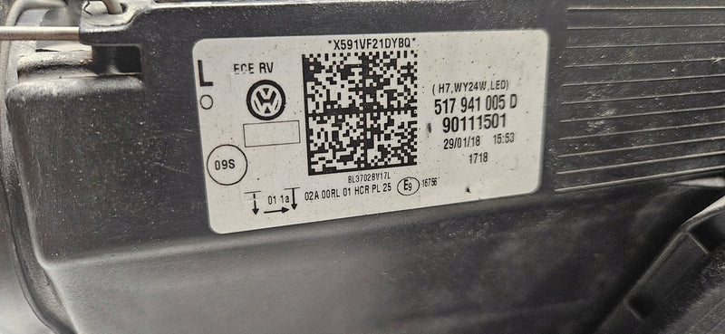 Le reflektor LED Vw Sportsvan 517941005D 2018r demontaż