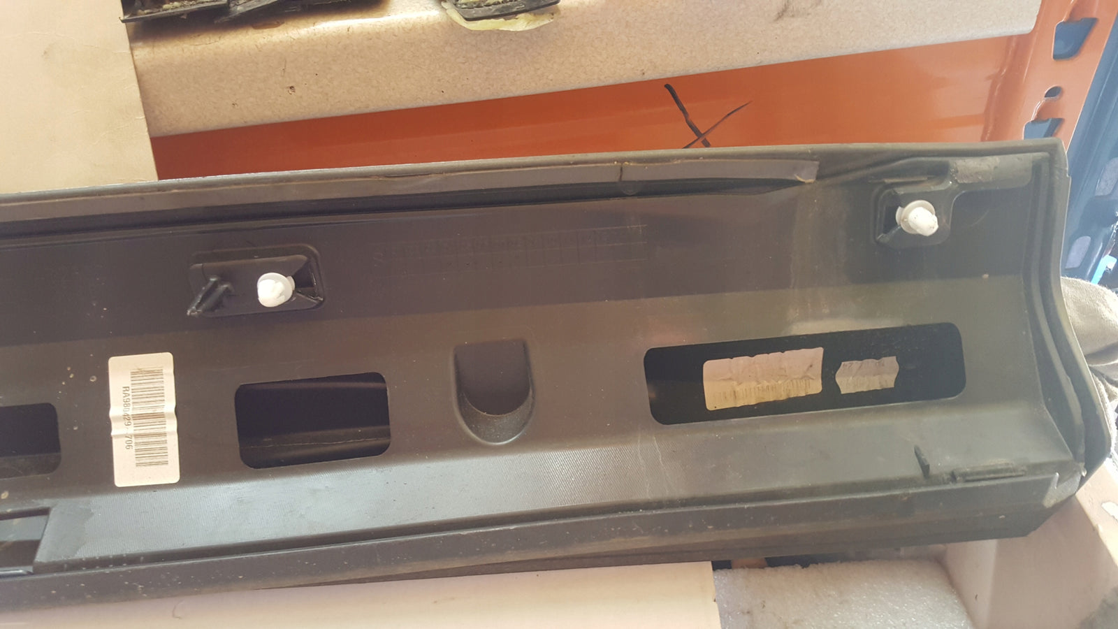 Listwa drzwi lewy przód AUDI Q3 II 83A853959A/B demontaż
