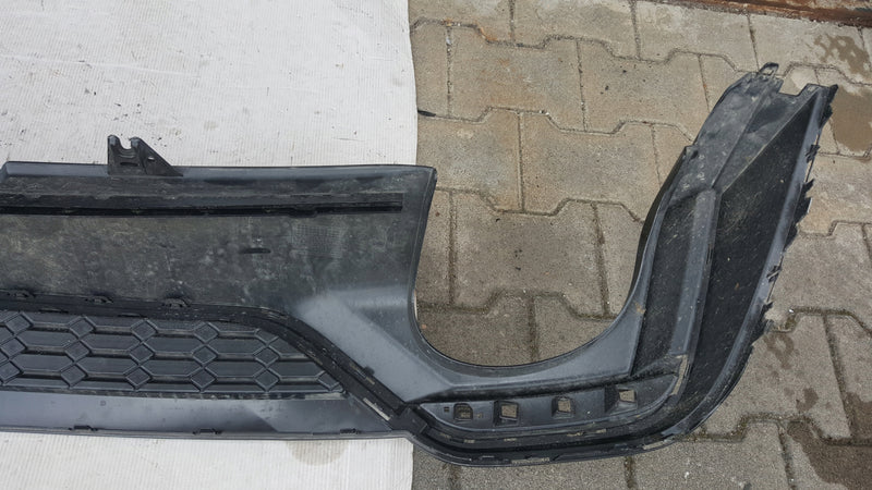 Dokładka dyfuzor spoiler zderzaka tylnego AUDI RS5 8W6807521AL demontaż