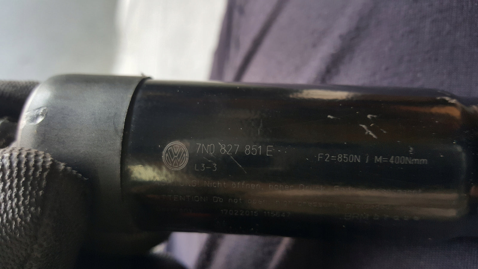 Siłownik klapy bagażnika VW SHARAN 7N0827851E demontaż oryginał
