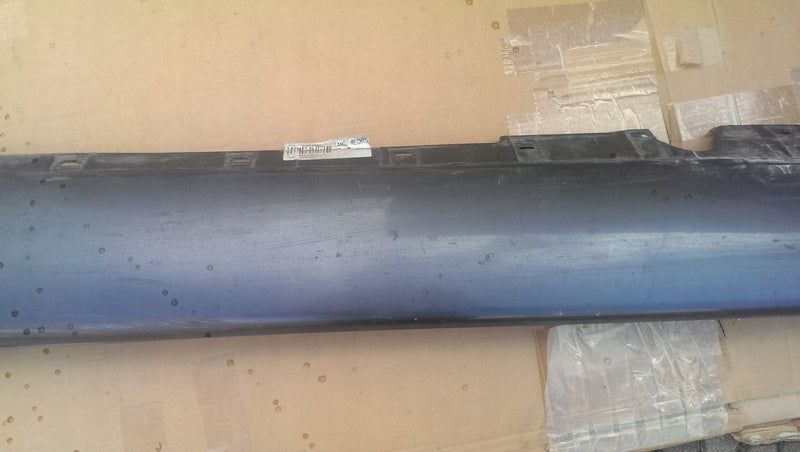 Listwa progowa prawa AUDI A8 D3 LONG 4E4853860D