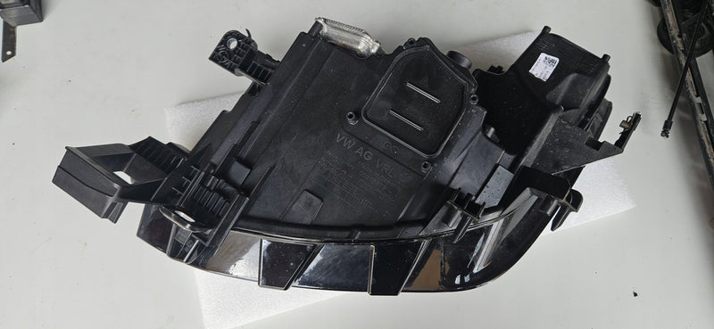 Pr reflektor FUL LED Cupra Born 10F941008H 2023r