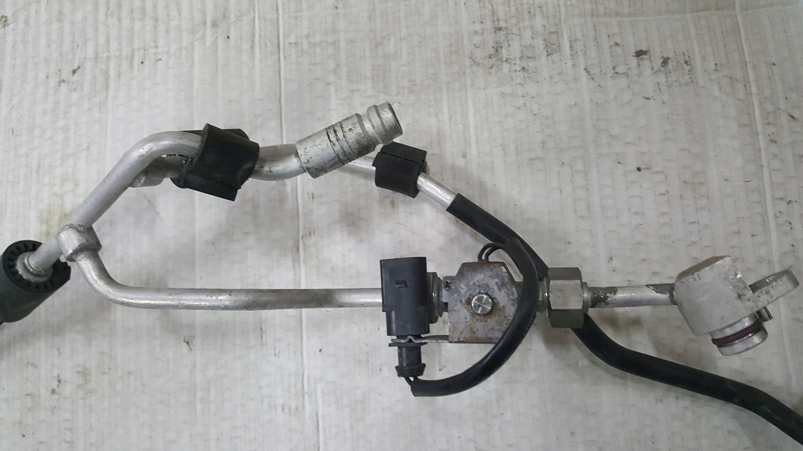 Rurka klimatyzacji VW AUDI SKODA 5Q0820741H demontaż