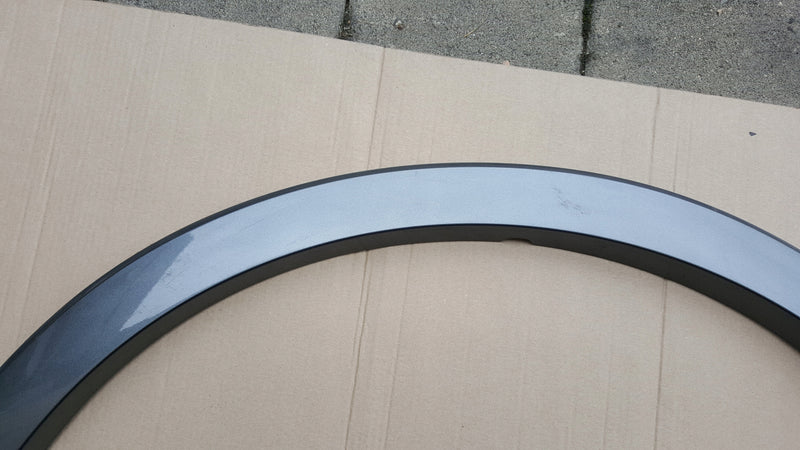 Listwa przednia lewa AUDI Q3 I 8U0 przód lewy 8U0853717A
