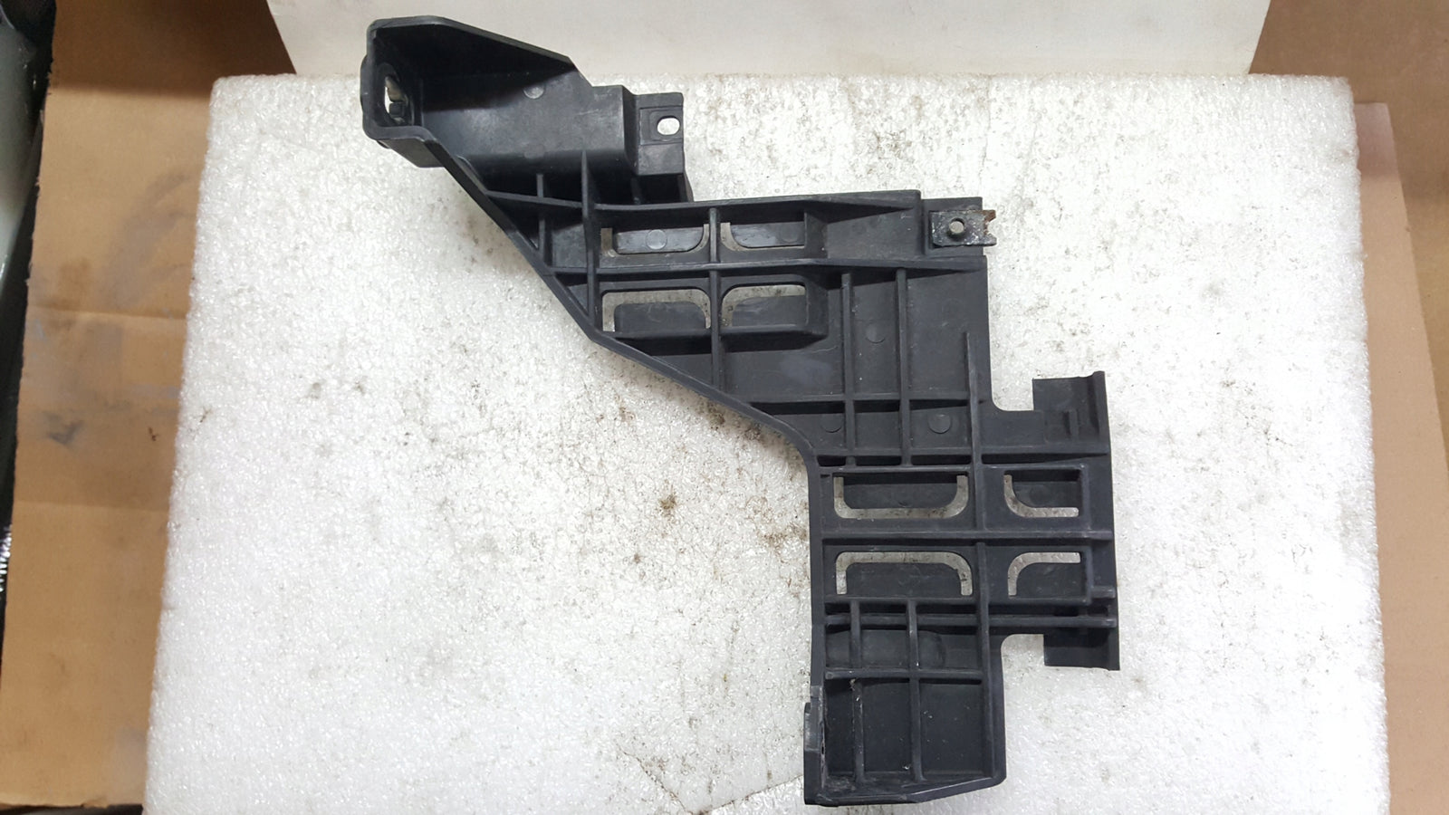 Audi Q5 I 8R 2012r 10007-17075 Ślizg lampy pod lampę prawy przód KOITO