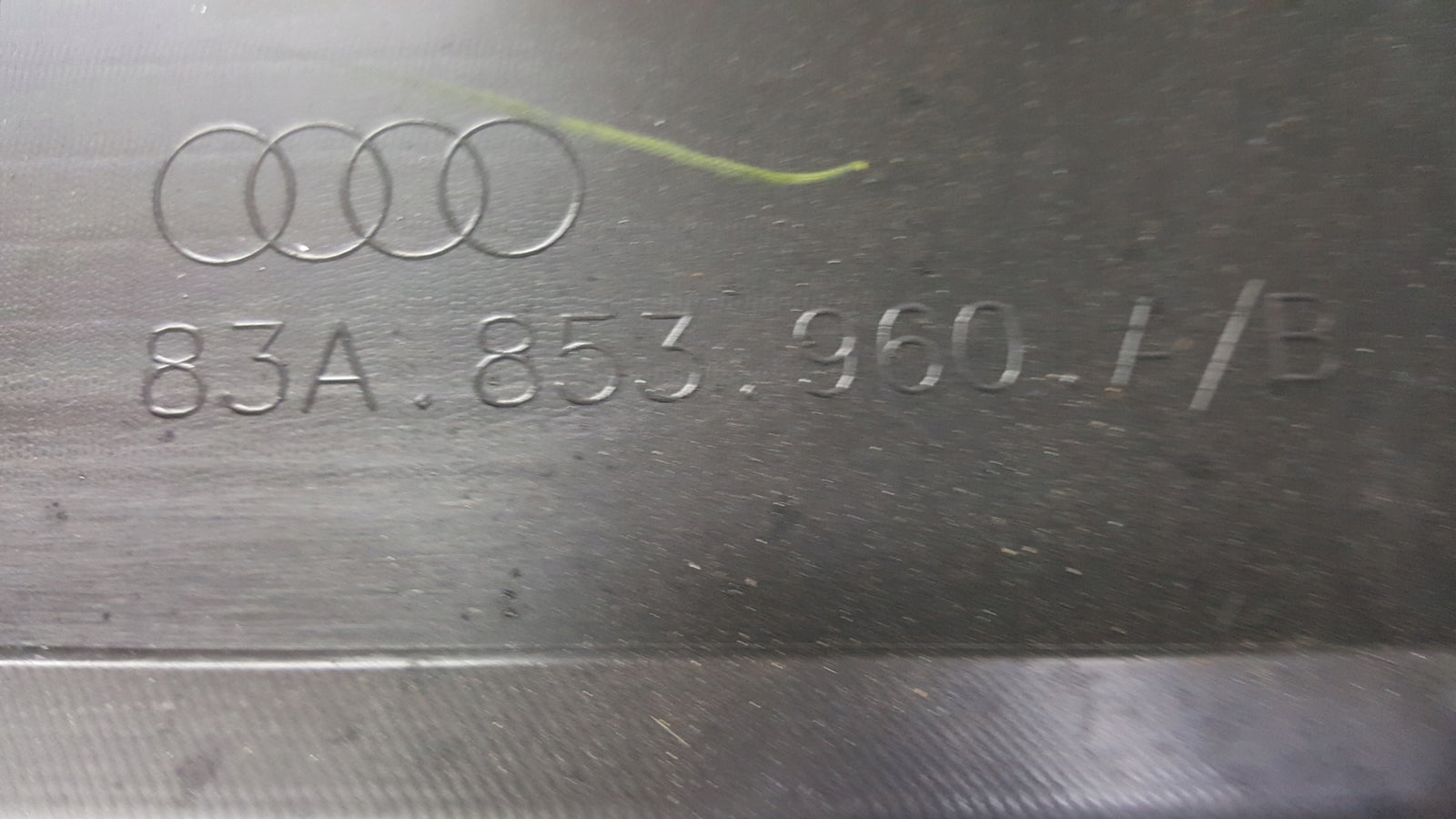Listwa drzwi prawy przód AUDI Q3 II 83A853960A/B
