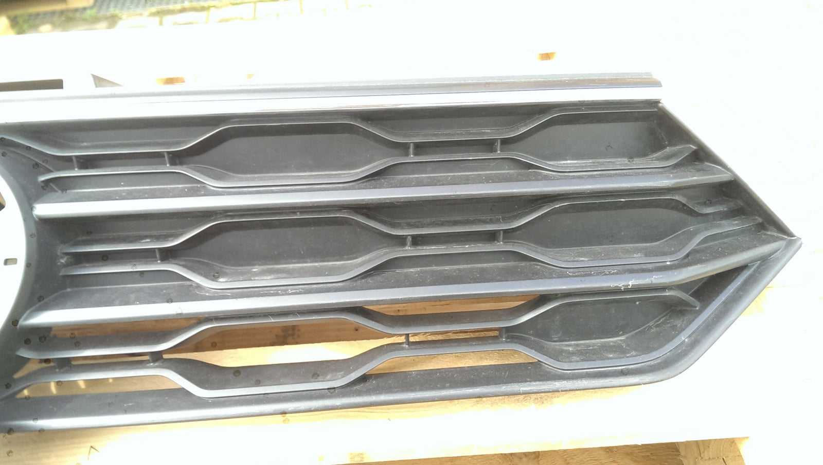 Atrapa grill VW T-ROC+RADAR 2GA853651E 2Q0907561B